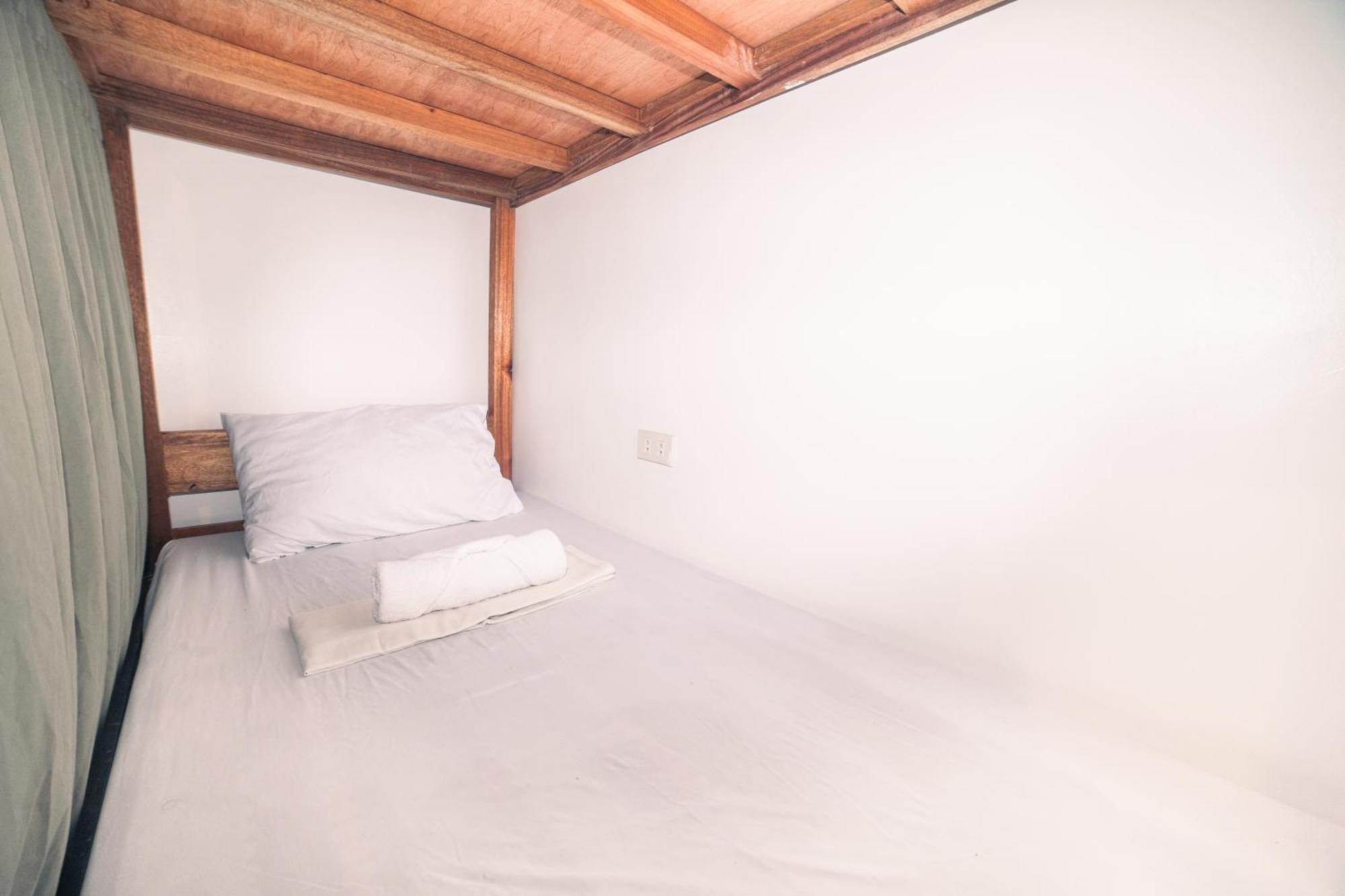 Chill Out Hostel Balabag  Екстериор снимка