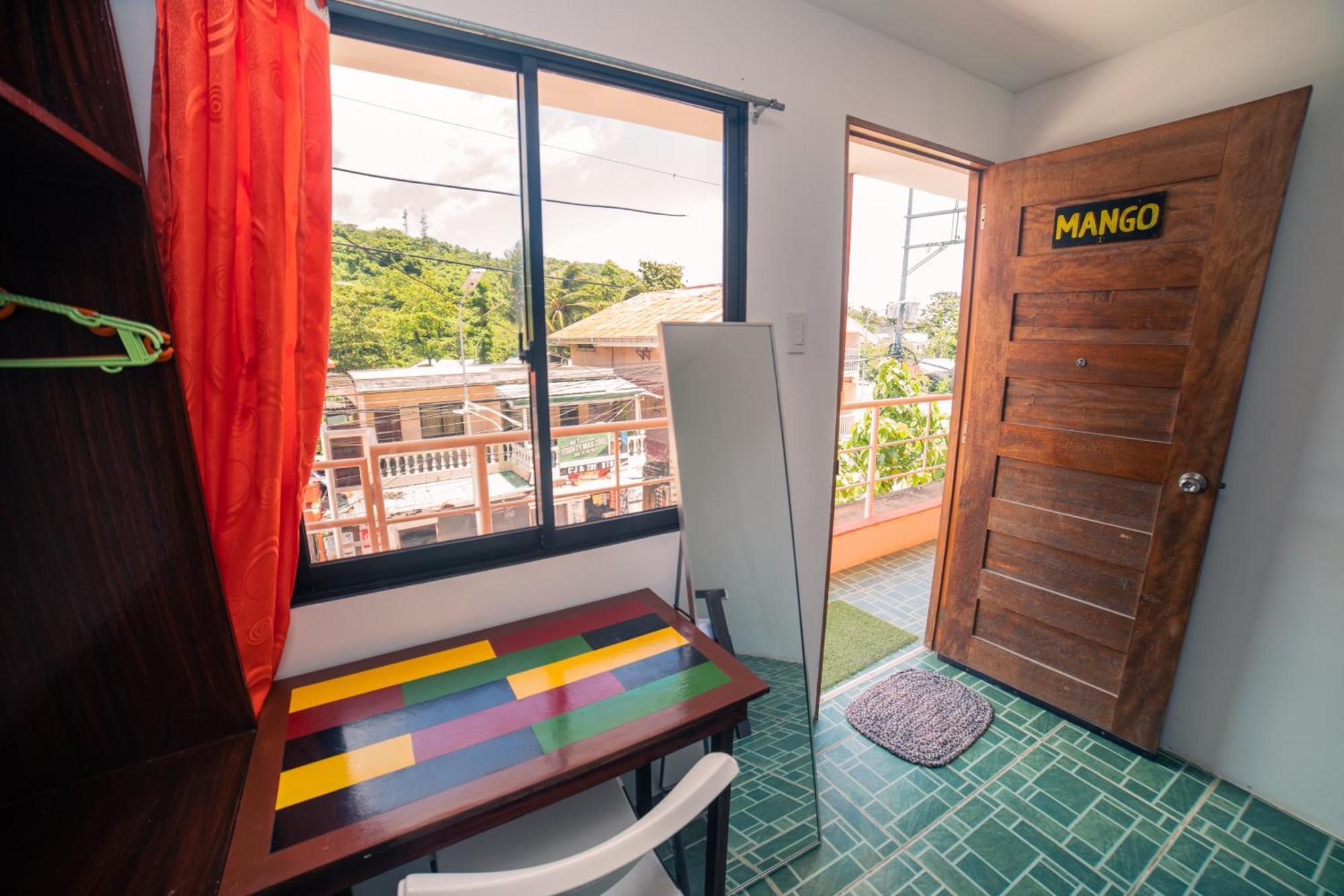 Chill Out Hostel Balabag  Екстериор снимка