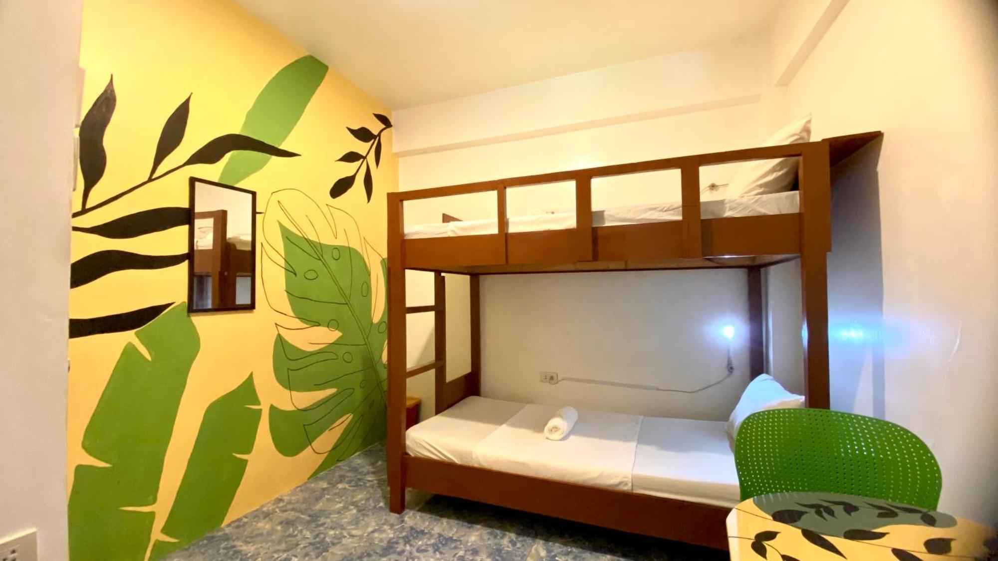 Chill Out Hostel Balabag  Екстериор снимка