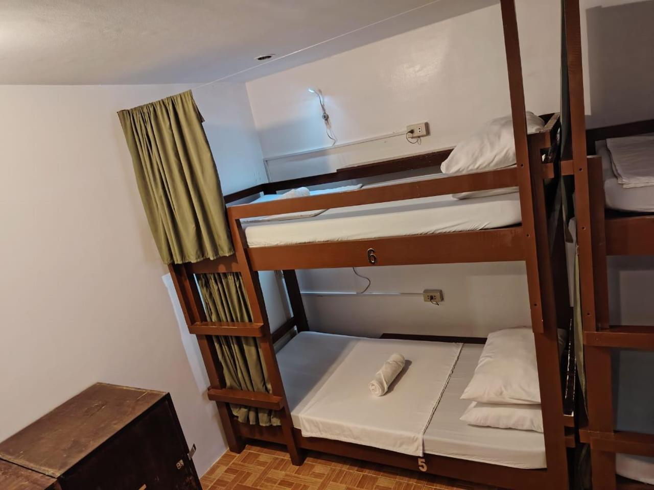 Chill Out Hostel Balabag  Екстериор снимка